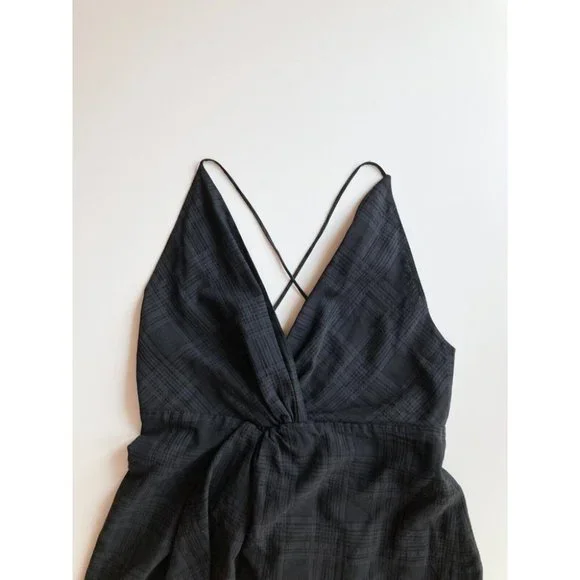 Aritzia WILFRED Pursuit Black Plaid Gauze V-Neck Twist Camisole Tank Top, Size M - Picture 6 of 16